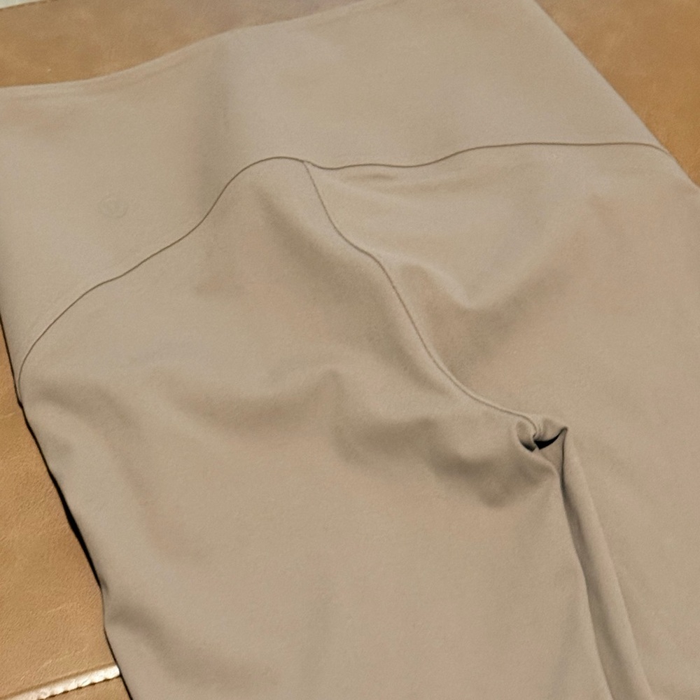 Lululemon Smooth Fit Pull-On High Rise Beige sz 4 - Picture 6 of 9
